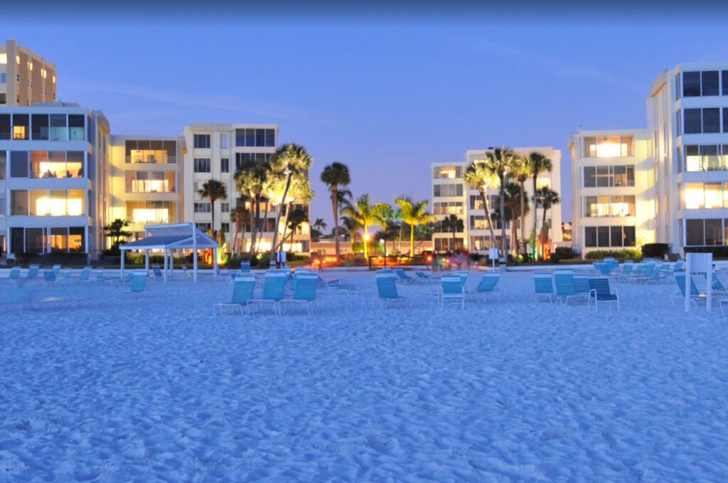 Salty Starfish beachfront villa in Siesta Key